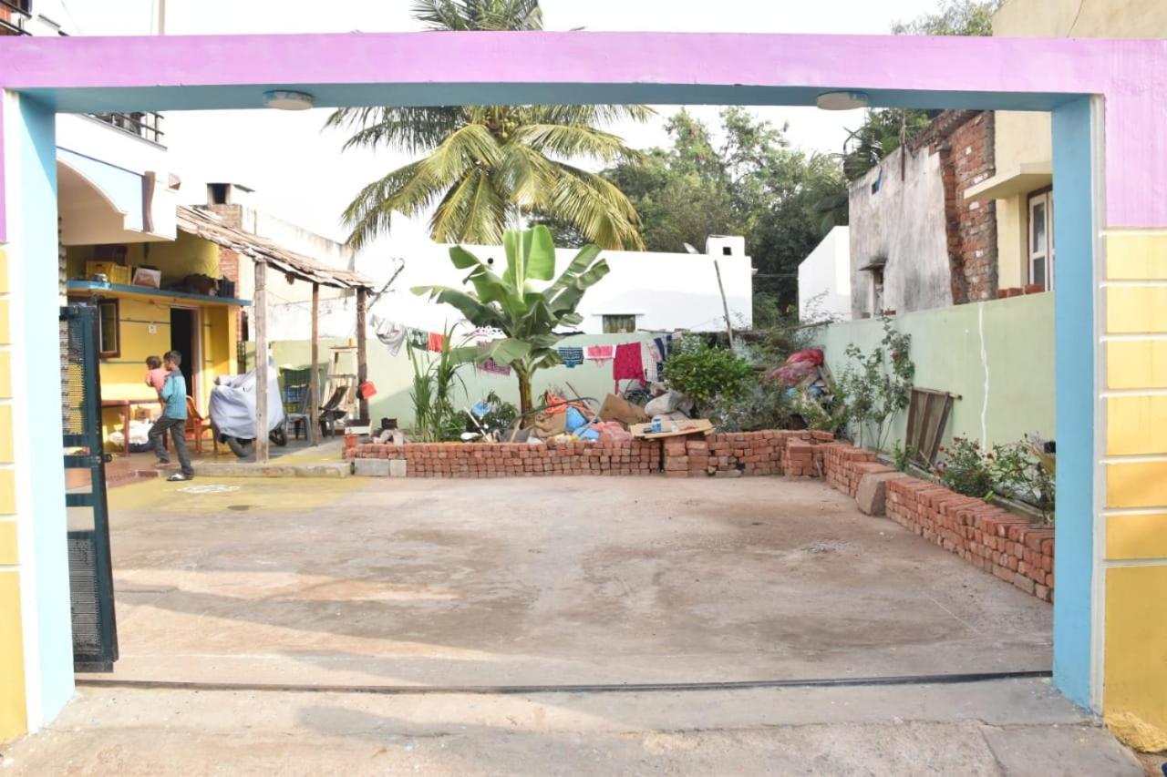 Coconut Homestay Hampi Buitenkant foto