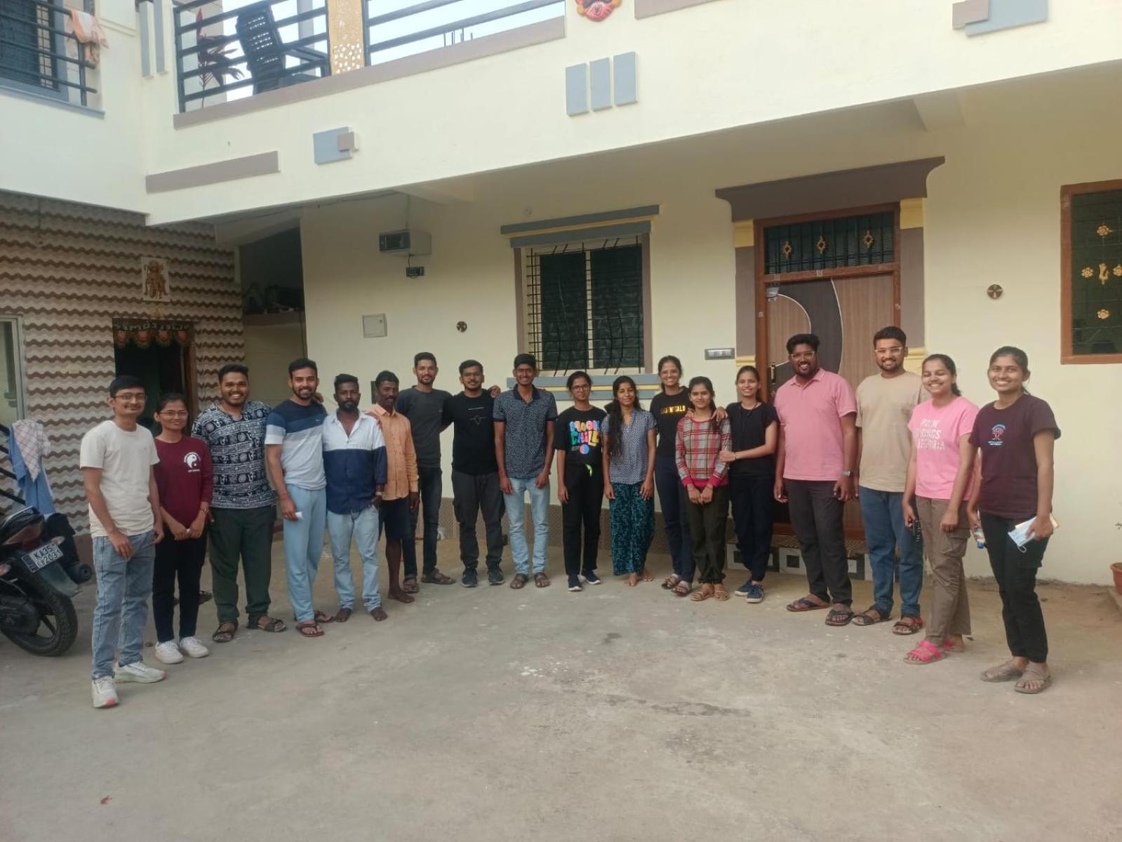 Coconut Homestay Hampi Buitenkant foto